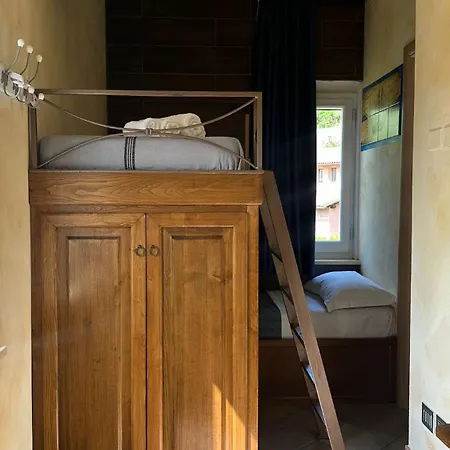アパートホテル Elbitat Homes Bagnaia (Livorno)